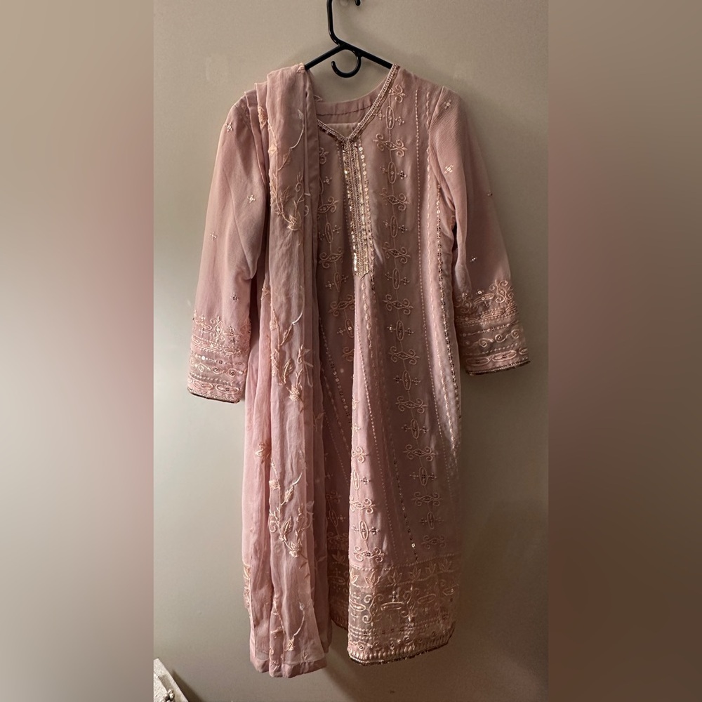 Embroidered Pink Pakistani shalwar kameez and dupatta